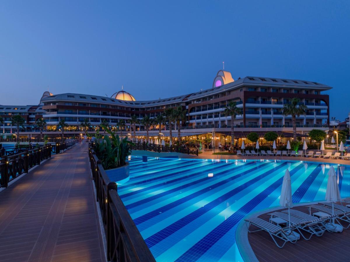 Tui Magic Life Jacaranda Hotel Side Exterior foto Rixos Premium Belek